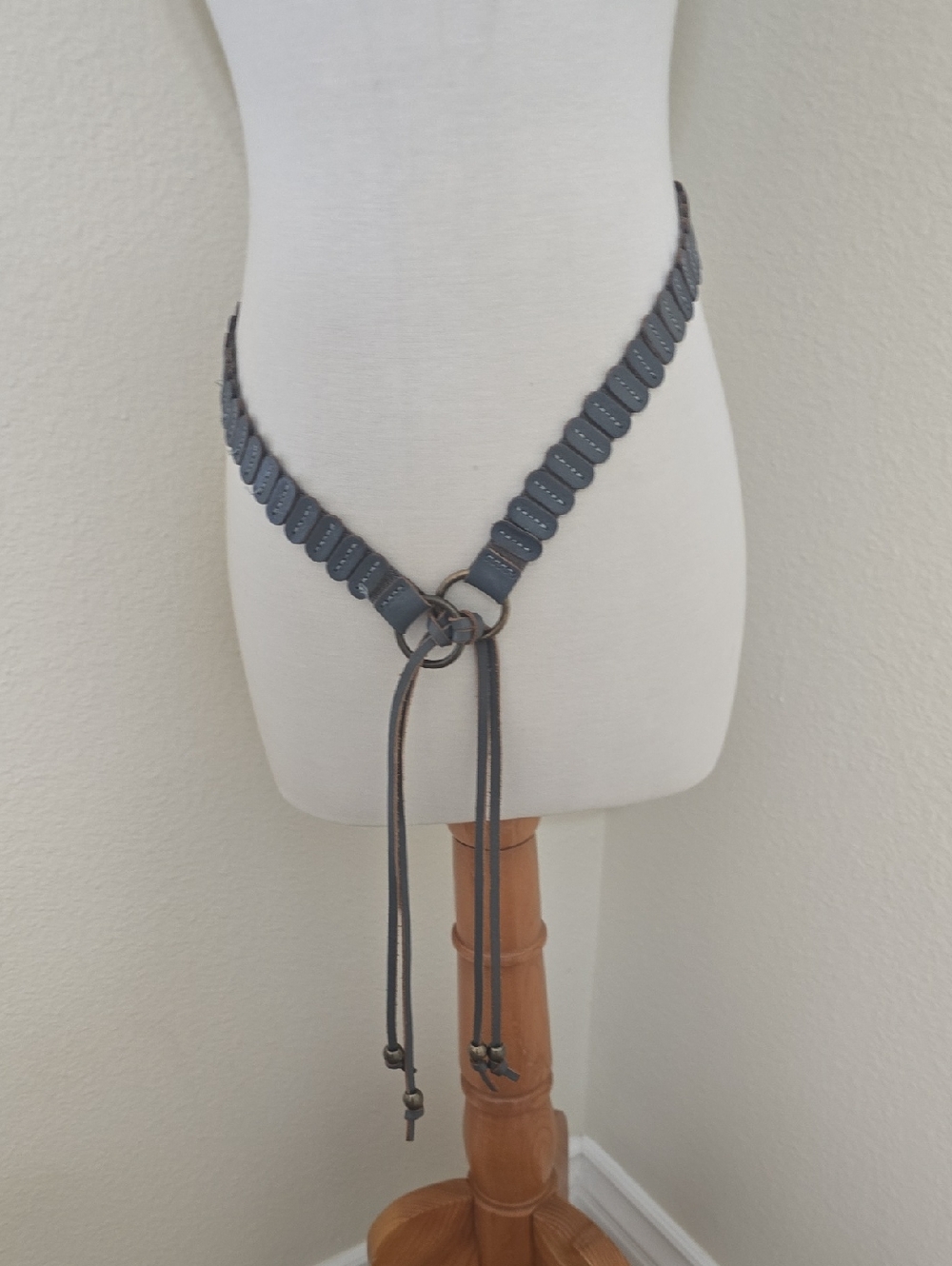 Woven Loop Tie Leather Waist Belt - Gray‎